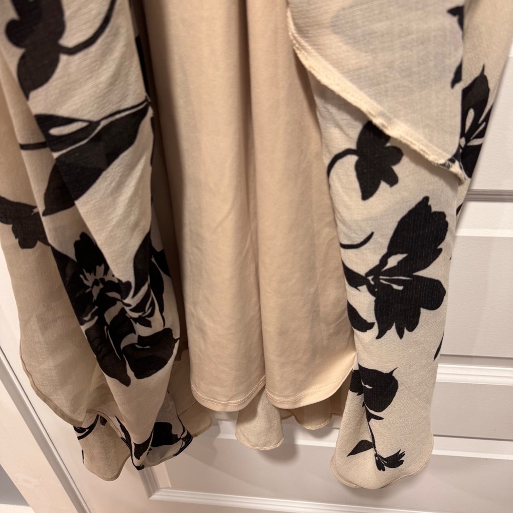 Taylor Women's Cream Black Floral Smocked Waist Maxi Dress Size 8 - Picture 6 of 10